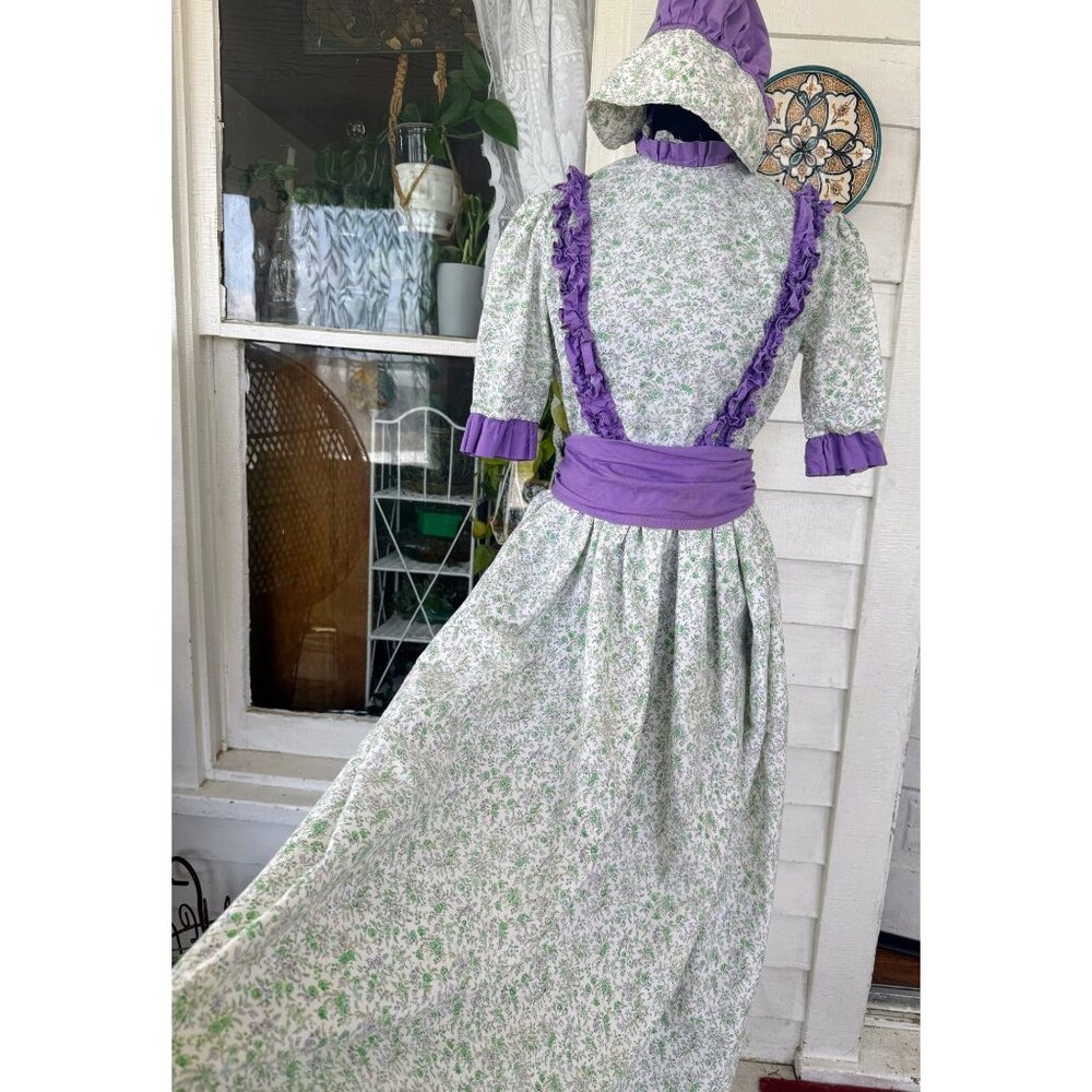 Vintage 70's Cotton Floral Purple Flower Dress With Matching Bonnet Sz M